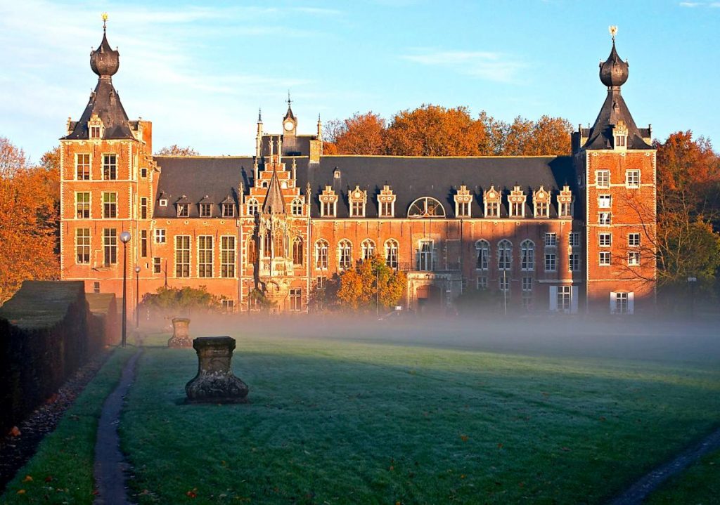 Castle_Arenberg,_Katholieke_Universiteit_Leuven_adj