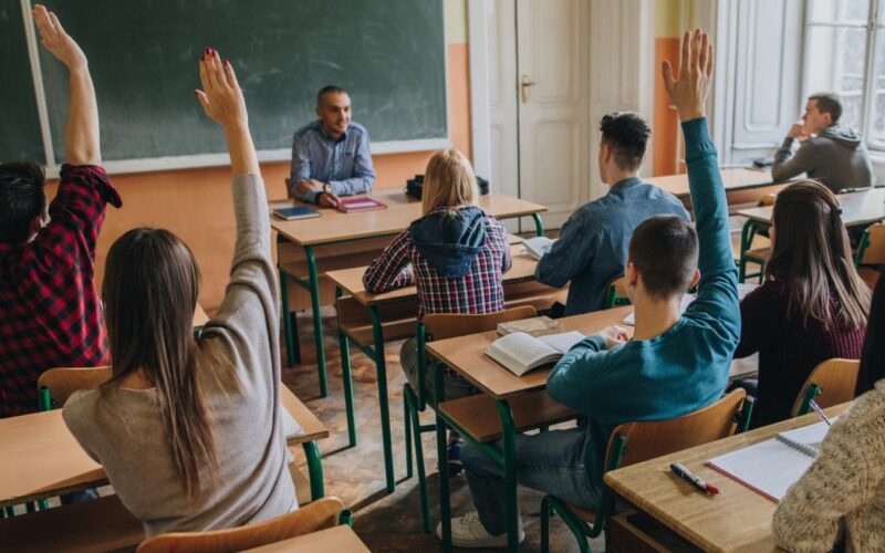 studenti tornano a scuola a settembre