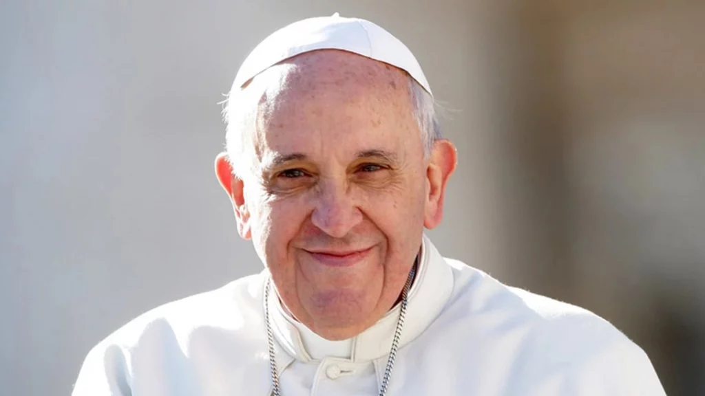 Jorge Mario Bergoglio, nato il 17 dicembre 1936 a Buenos Aires, in Argentina, è stato il 266esimo Papa della Chiesa cattolica.