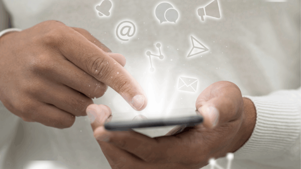 La PA assume 16.000 social media manager