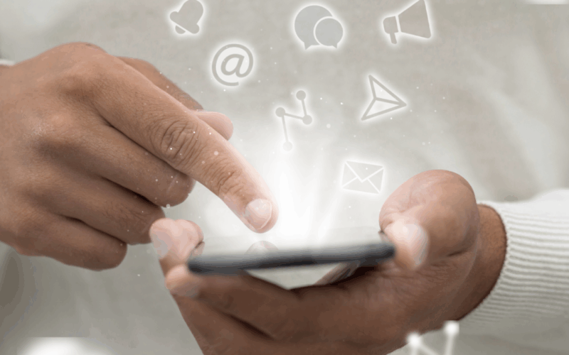 La PA assume 16.000 social media manager